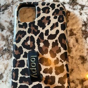 iPhone 11 Leopard Loopy Case